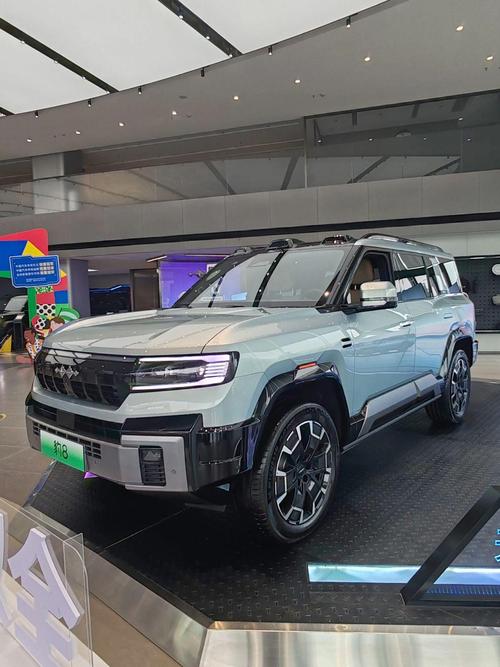 深圳83比亚迪方程豹硬派越野的爆款，英菲尼迪35周年与你共成长